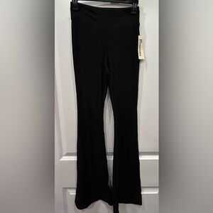 No Boundaries Women’s Black Flare Bottom Leggings Size XS NWT Casual Comfortable